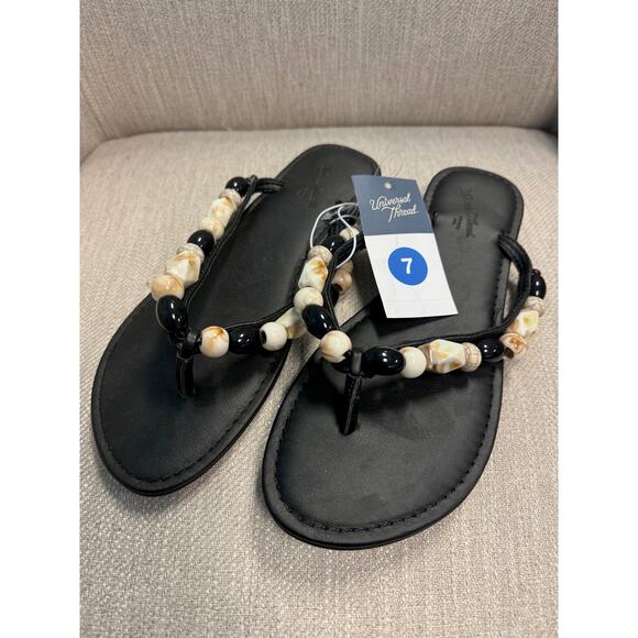 NWT Ladies Universal Thread Black Cindy Beaded Flip Flops - Size 7 - Picture 1 of 4
